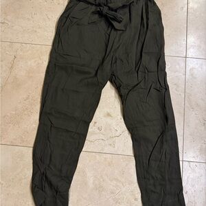 H&M scrunch waist Fabric Olive Green Pants
